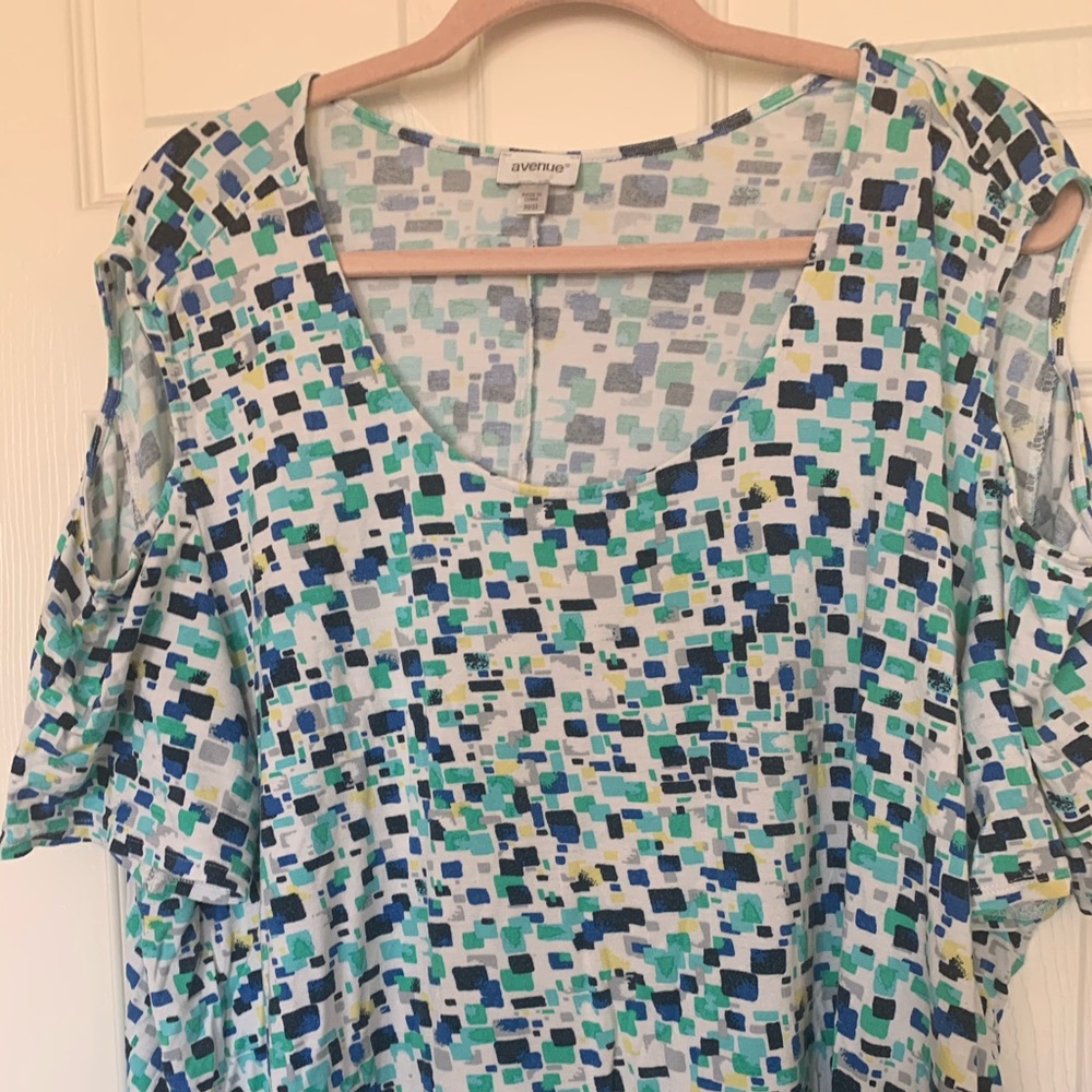 COPY - Cold shoulder top